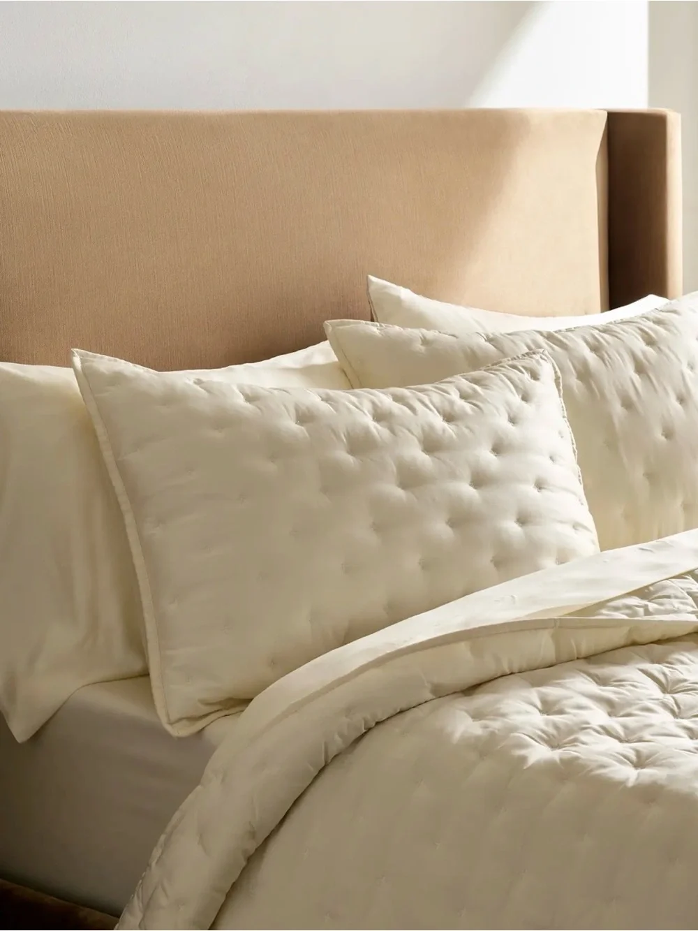 Luxury Full/Queen Ivory Bamboo Dream Quilt - Retail $154